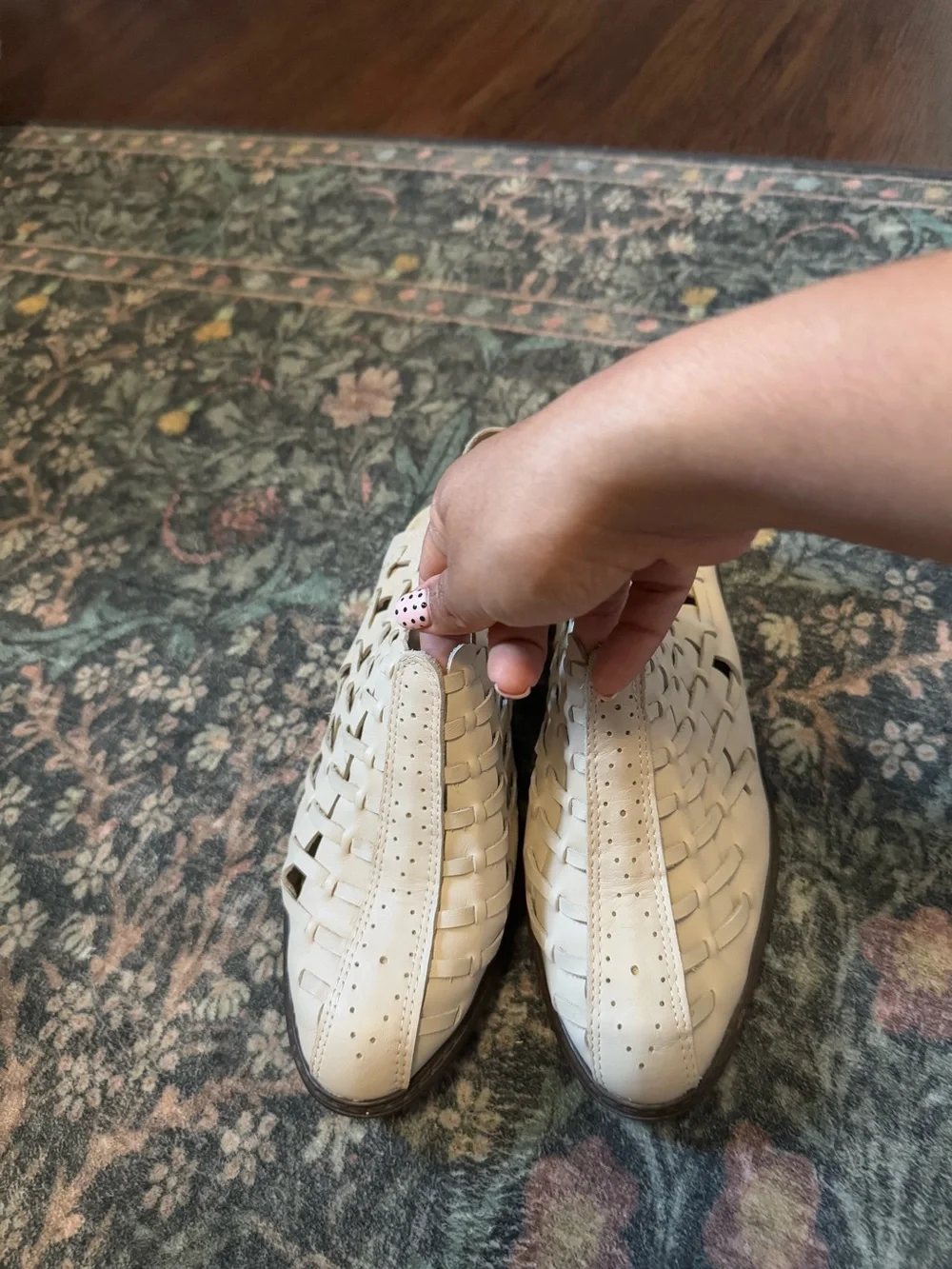 Women’s White Woven Leather Slingbacks size 9 - Picture 2 of 7